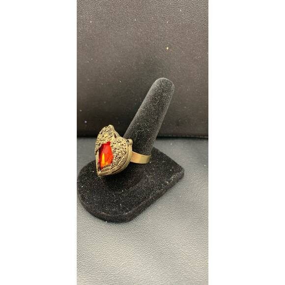 Antiqued Gold Tone Heart Ring With Large Red Rhinestone & Angel Wings Adj. - Picture 2 of 5